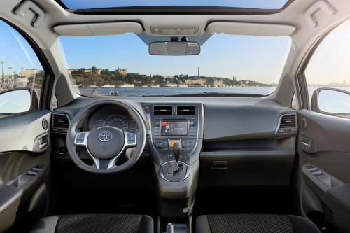toyota verso s 2011 review